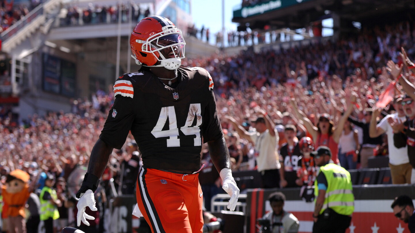 O último empurrão de TD de Harold Fannin empurrou os Browns para a frente dos Panteras por 21-18