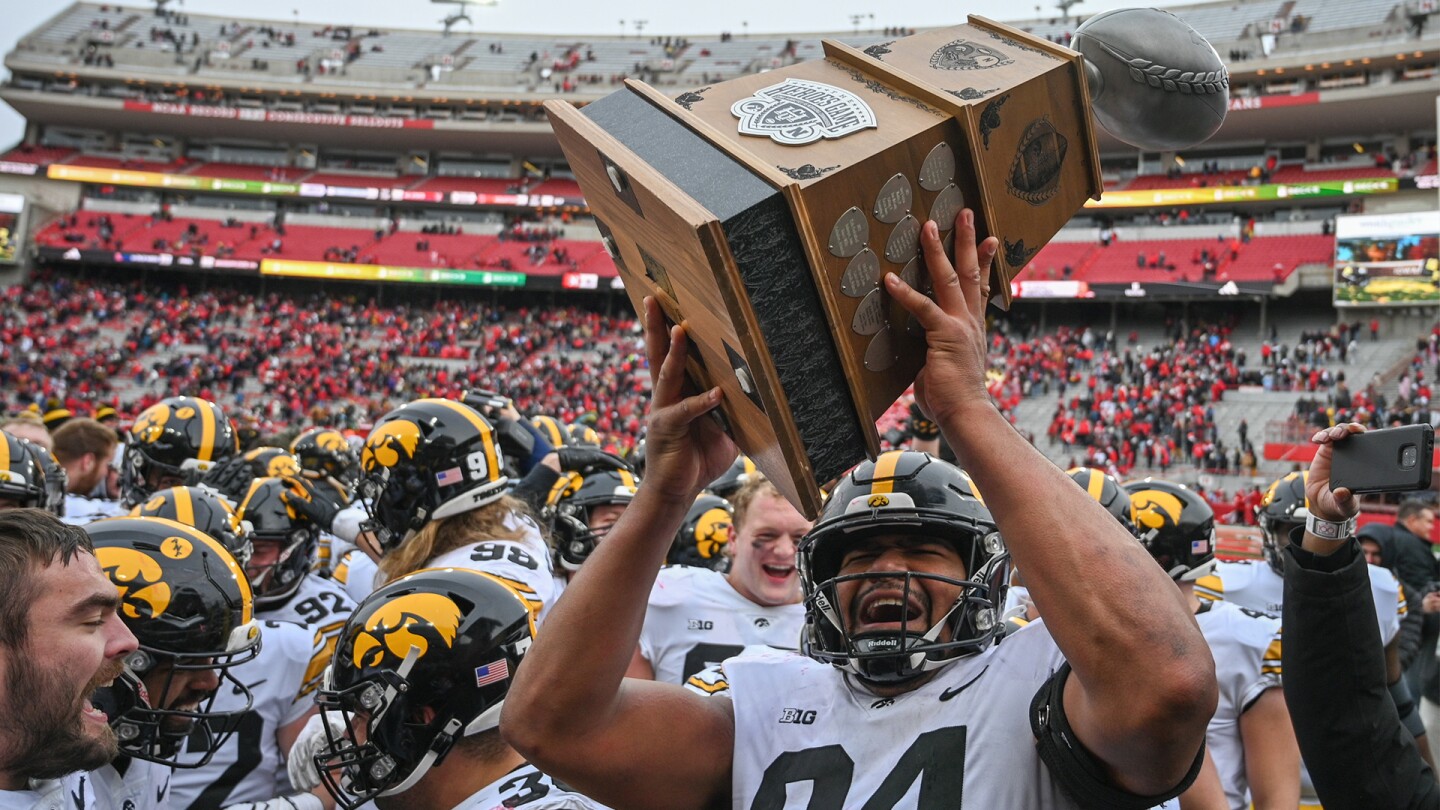 Inside the rivalry between Nebraska and Iowa ahead of Old Oaken Bucket ...