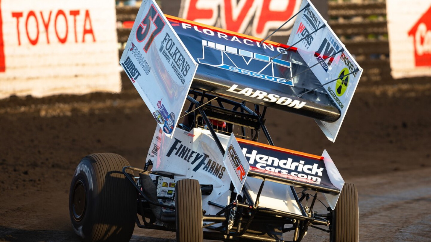 Kyle Larson Racing 2 Kyle Larson wins second consecutive Knoxville Nationals, third in four ...