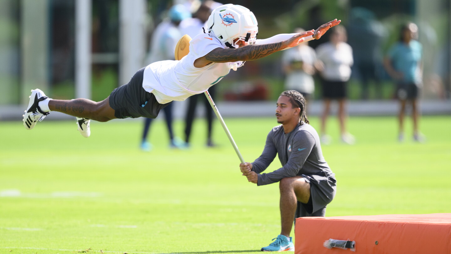 Caleb Douglas Named Starting Wide Receiver for Dolphins