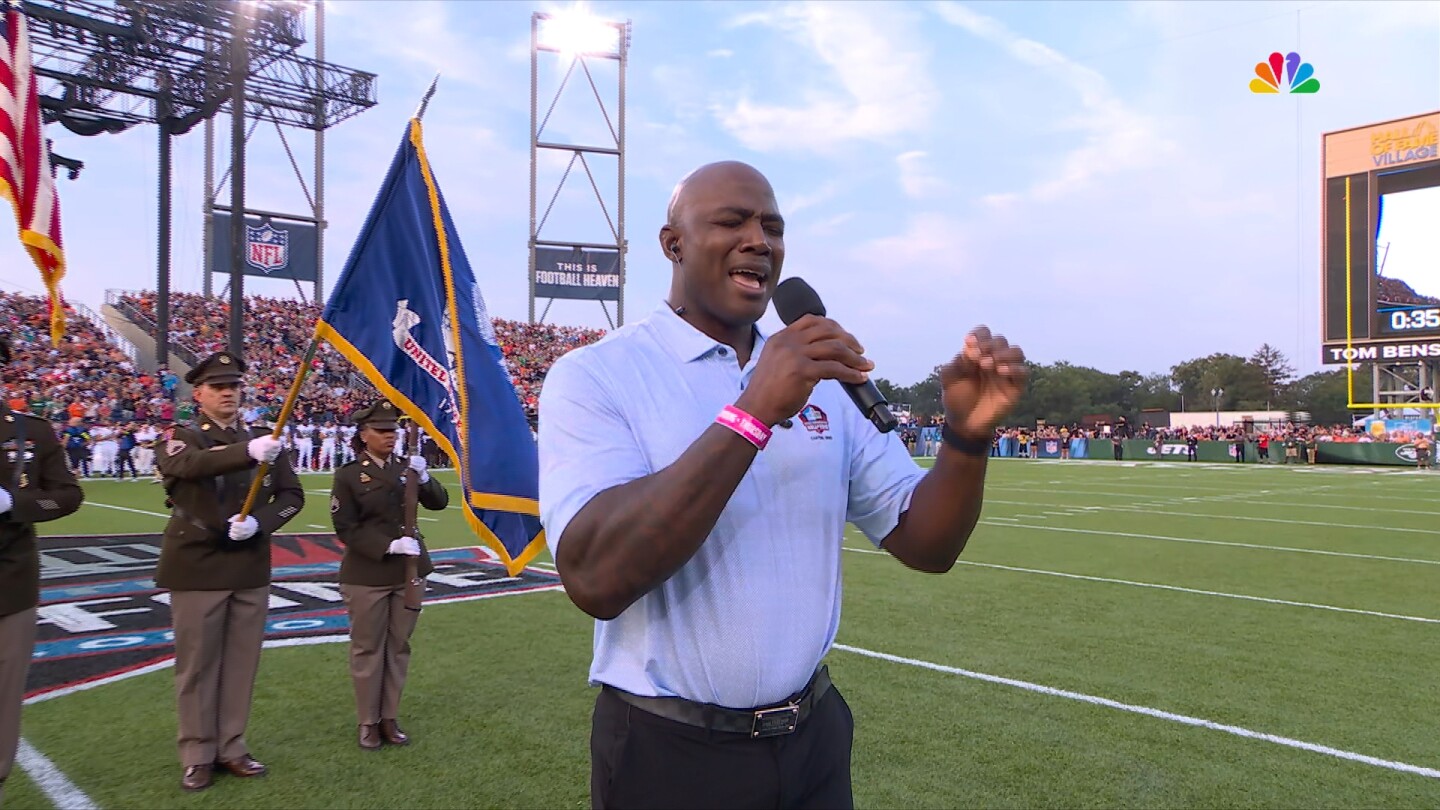 DeMarcus Ware sings national anthem at 2025 Pro Football Hall of Fame