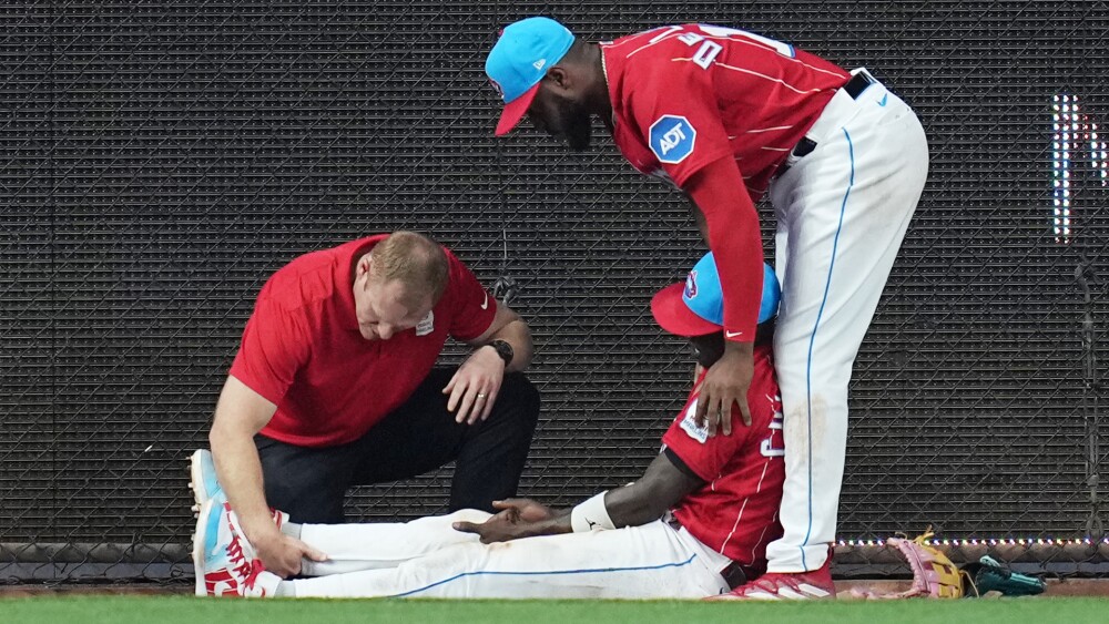 Marlins' Jazz Chisholm Jr. back on injured list, this time with oblique  strain - NBC Sports