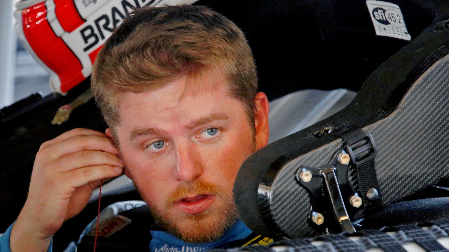 Justin Allgaier racing for contract extension with HScott Motorsports ...