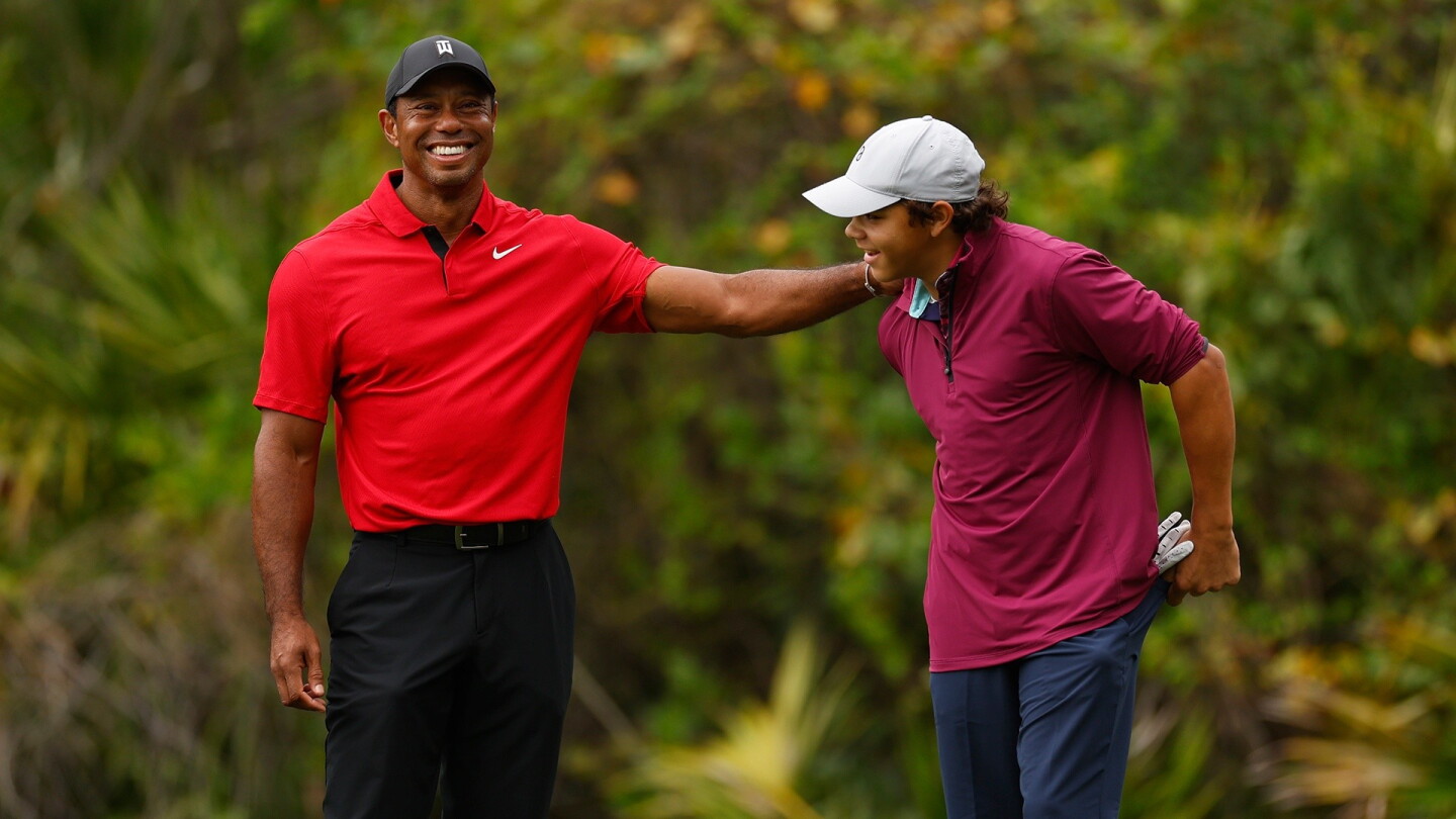 Highlight: Tiger and Charlie at PNC Champ. Round 2 Highlight: Tiger and Charlie at PNC Champ. Round 2