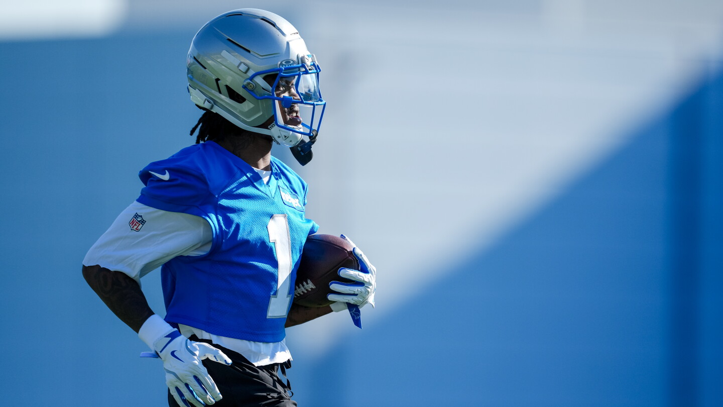 Jameson Williams Misses Practice Due to Minor Shoulder Injury