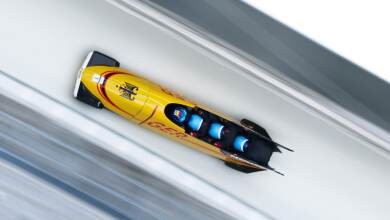 Image for Germany leads four-man bobsled as Austrian, French crashes delay Run 2