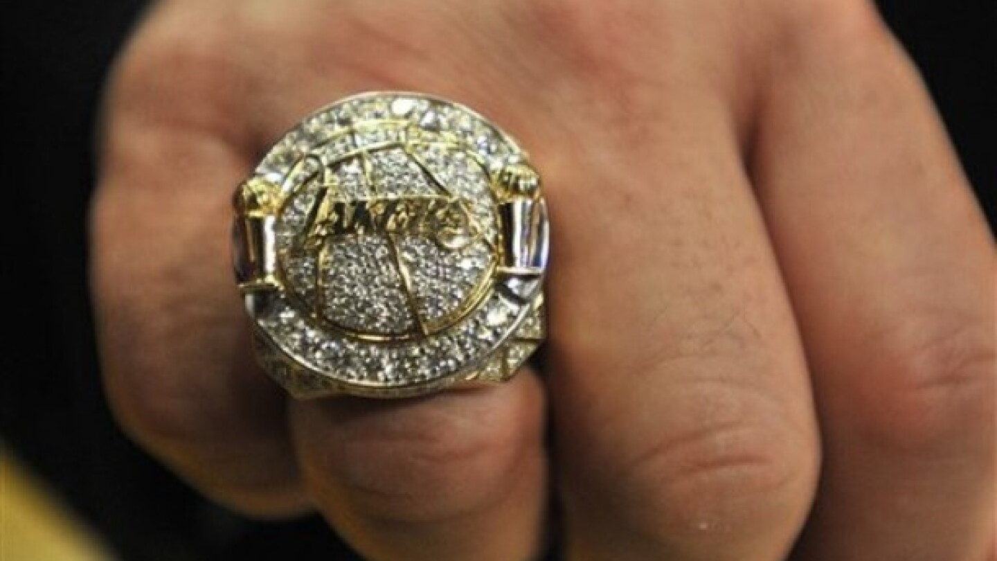 Lakers' security guard arrested for allegedly stealing two championship ...