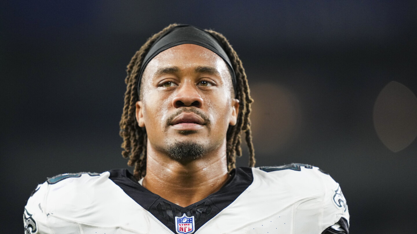 Eagles RB Ja’Quinden Jackson Injured and Transported by Ambulance