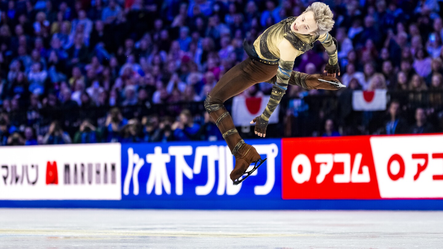 Ilia Malinin three-peats at figure skating world championships in dominating Olympic rebound Ilia Malinin three-peats at figure skating world championships in dominating Olympic rebound