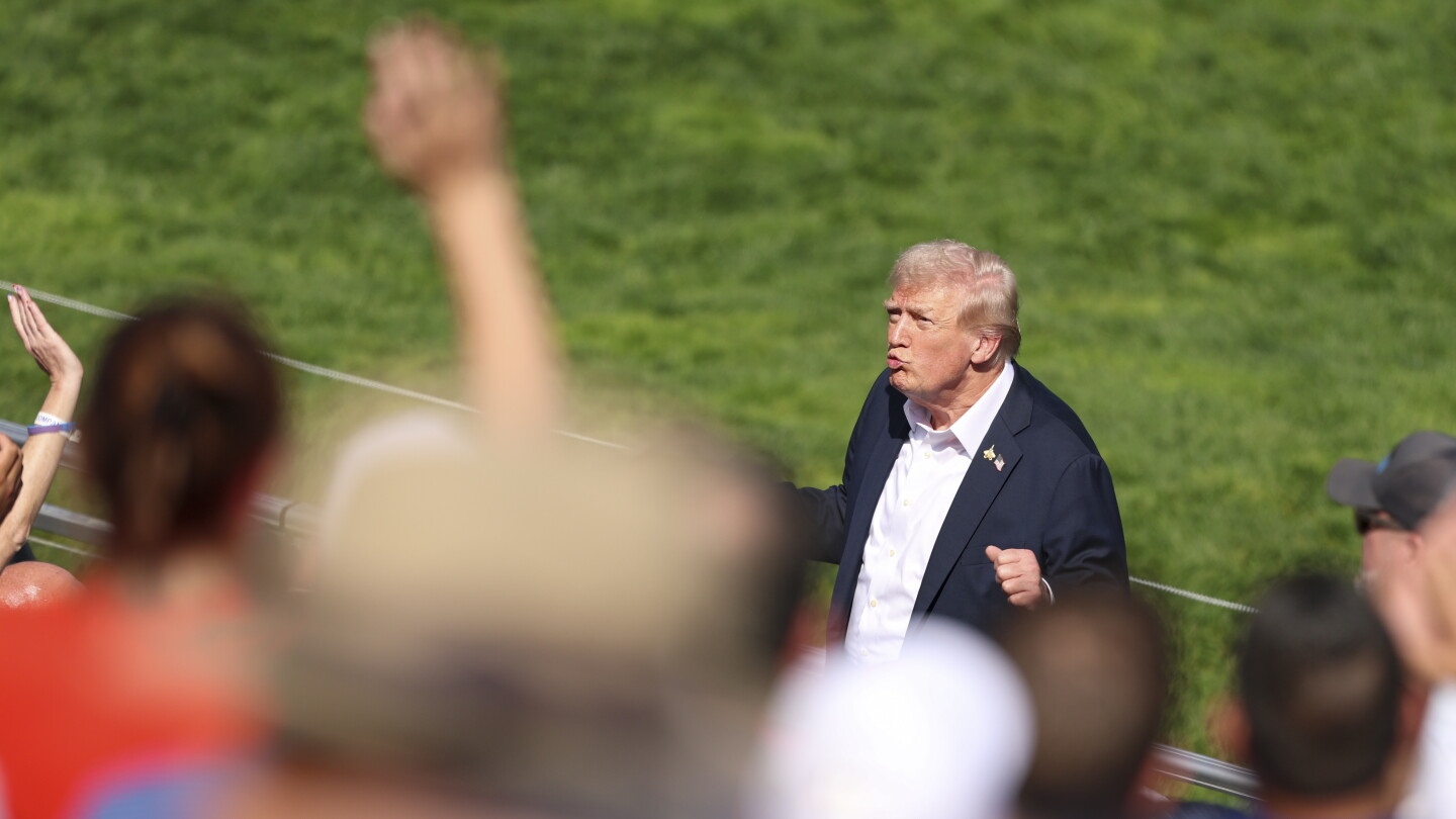 Donald Trump arrives at Bethpage Black for Ryder Cup four-ball matches Donald Trump arrives at Bethpage Black for Ryder Cup four-ball matches