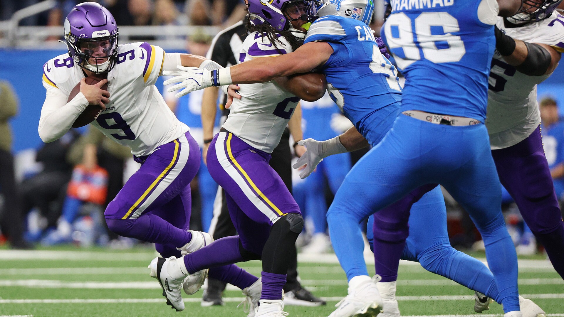 McCarthy leads Vikings to 'gutsy' win over Lions