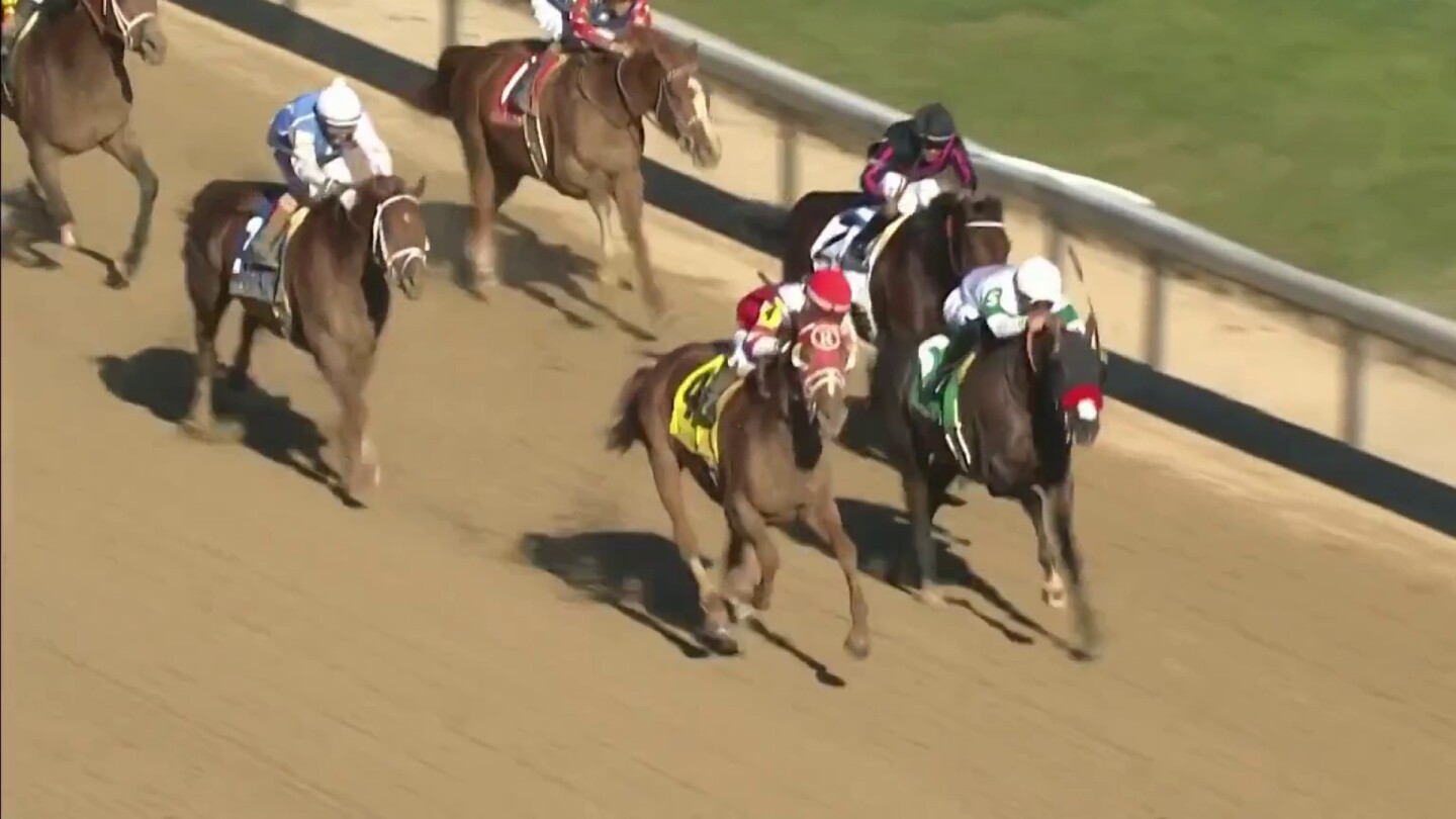 Hot Rod Charlie wins Lukas Classic Stakes by a nose over Rich Strike ...