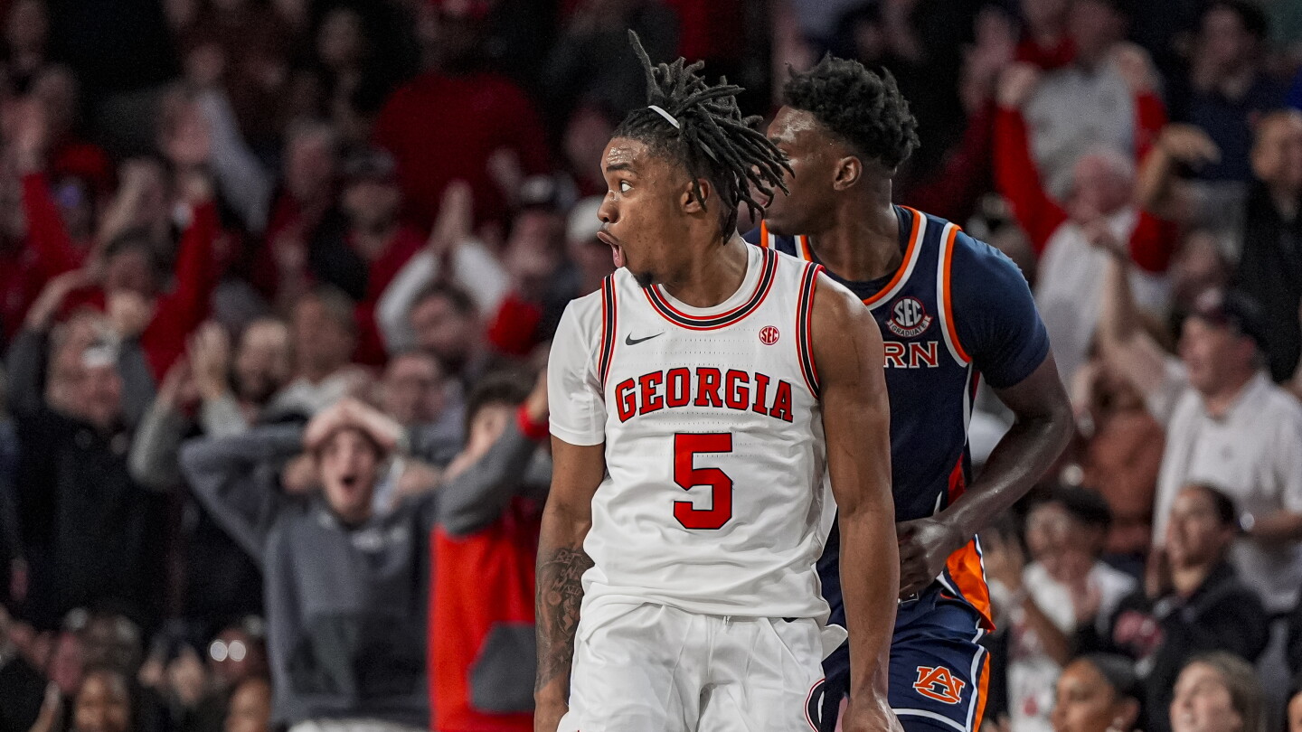 No. 23 Georgia’s high-scoring offense enjoys strong start in SEC opener despite rebounding concerns