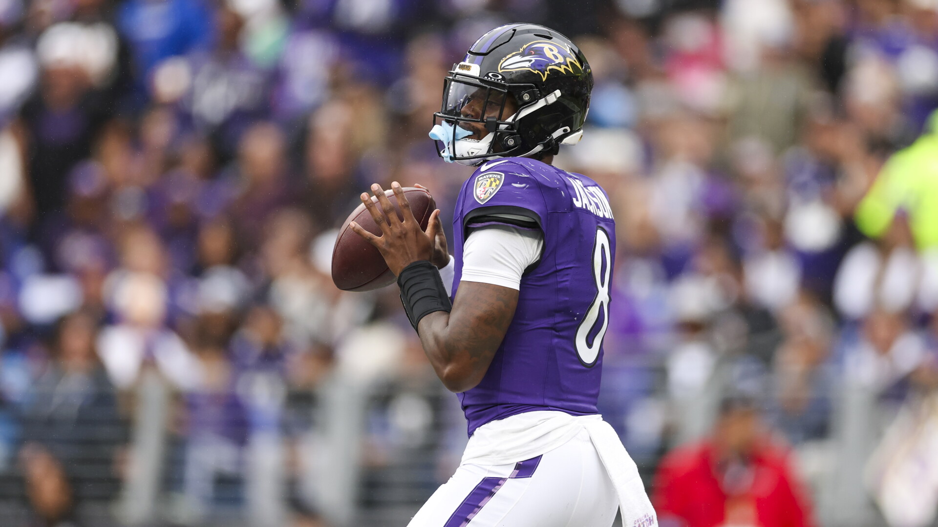 Lamar Jackson remains out of Ravens practice Thursday