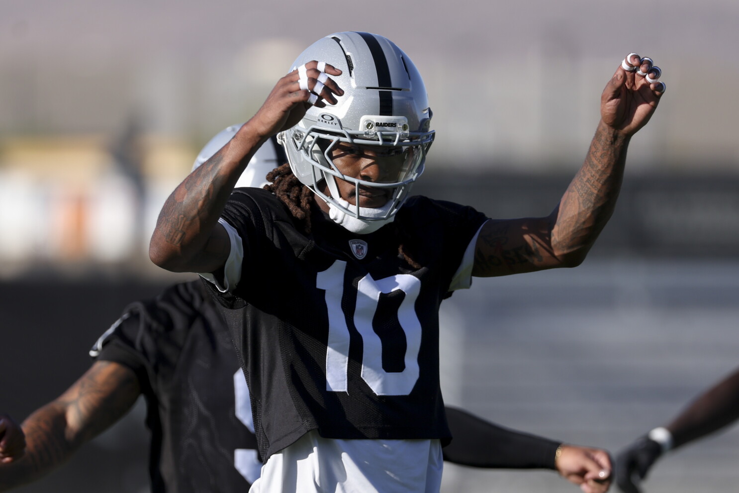 Raiders activate WR Dont'e Thornton off of IR