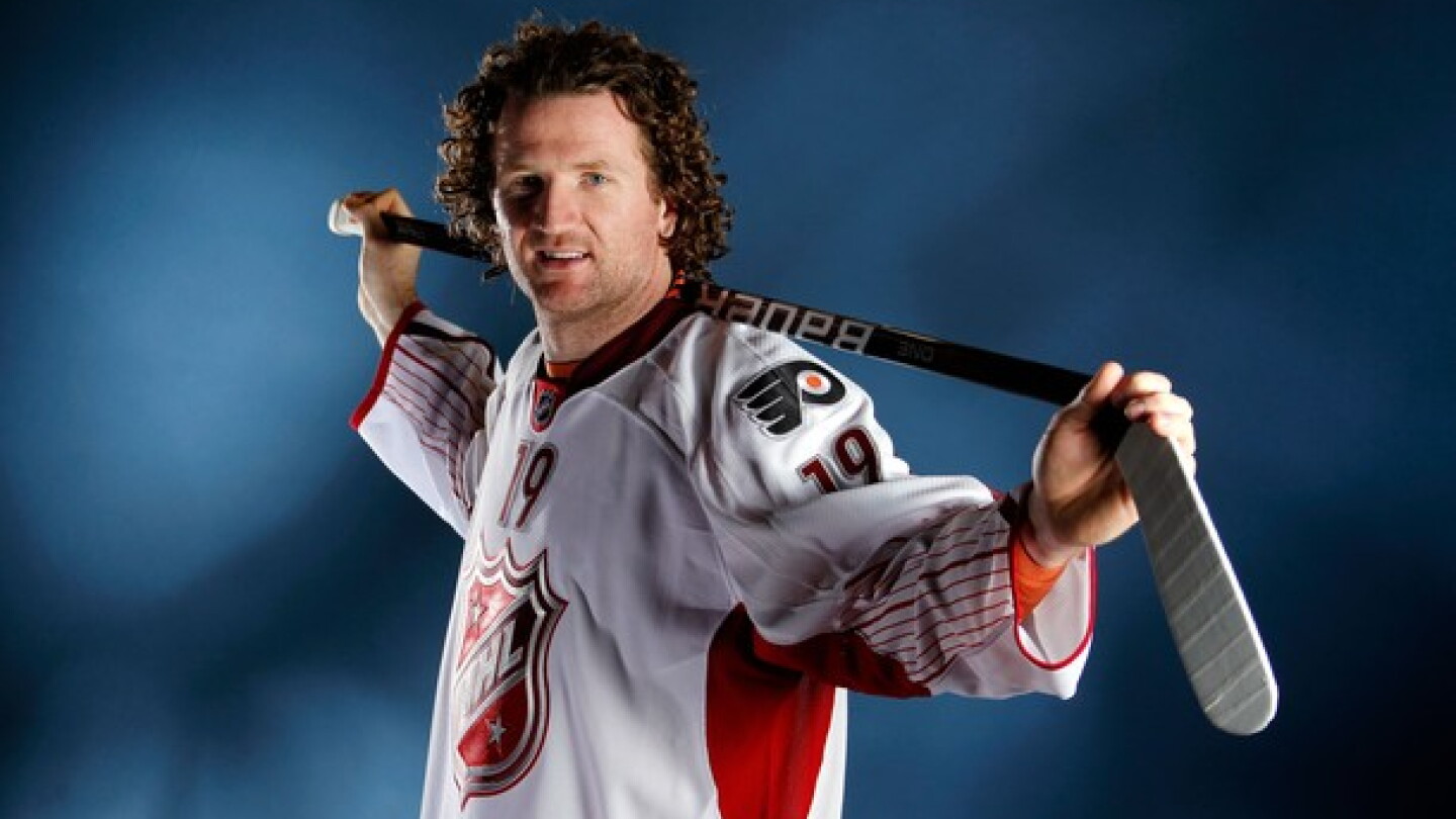 Hartnell Down Scott Hartnell falls down for charity, tells Phaneuf to