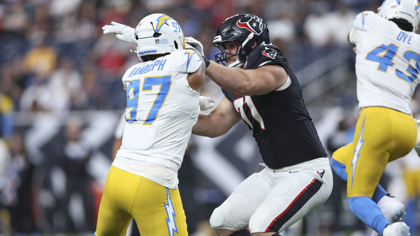 Braden Smith to Miss Time Due to Foot Injury