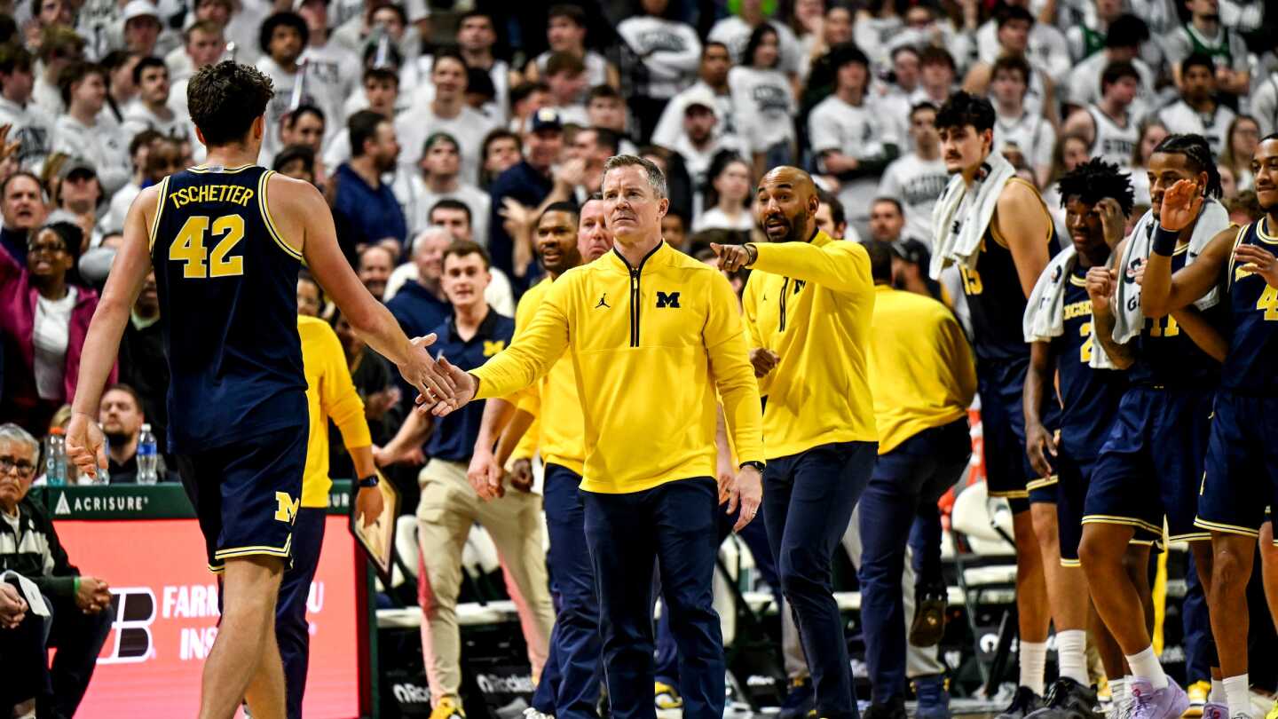 No. 3 Michigan beats No. 7 Michigan State 83-71, takes sole possession of first place in Big Ten