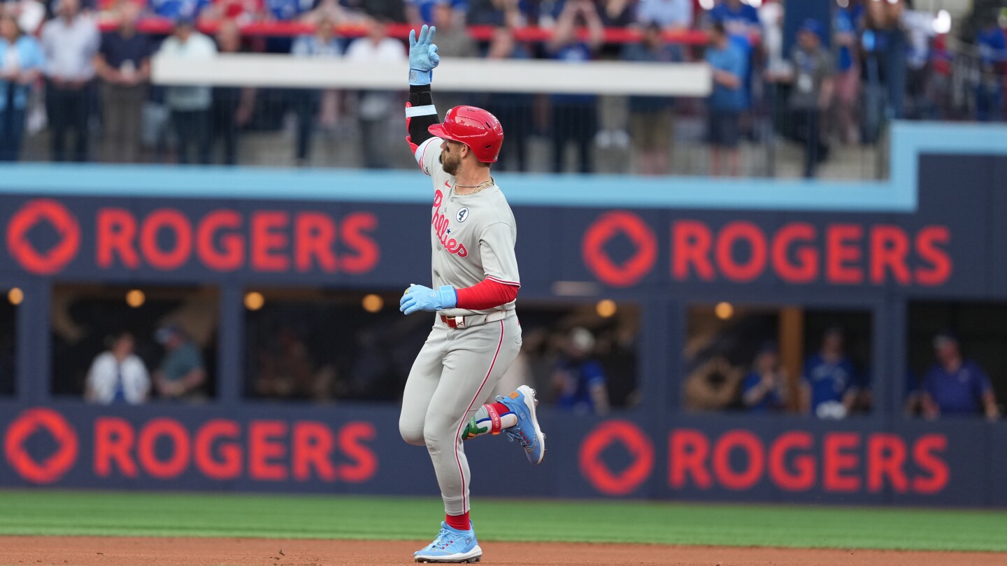 Bryce Harper homers in first at-bat in return to Phillies’ lineup after missing five games Bryce Harper homers in first at-bat in return to Phillies’ lineup after missing five games