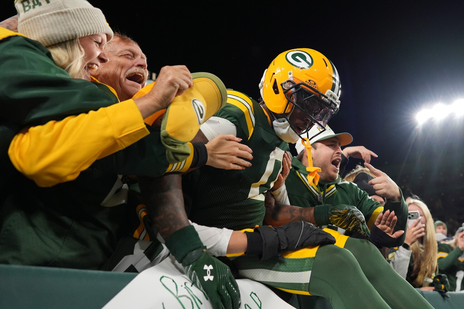 Thursday Night Football: Packers hold on for 27-19 win over Panthers