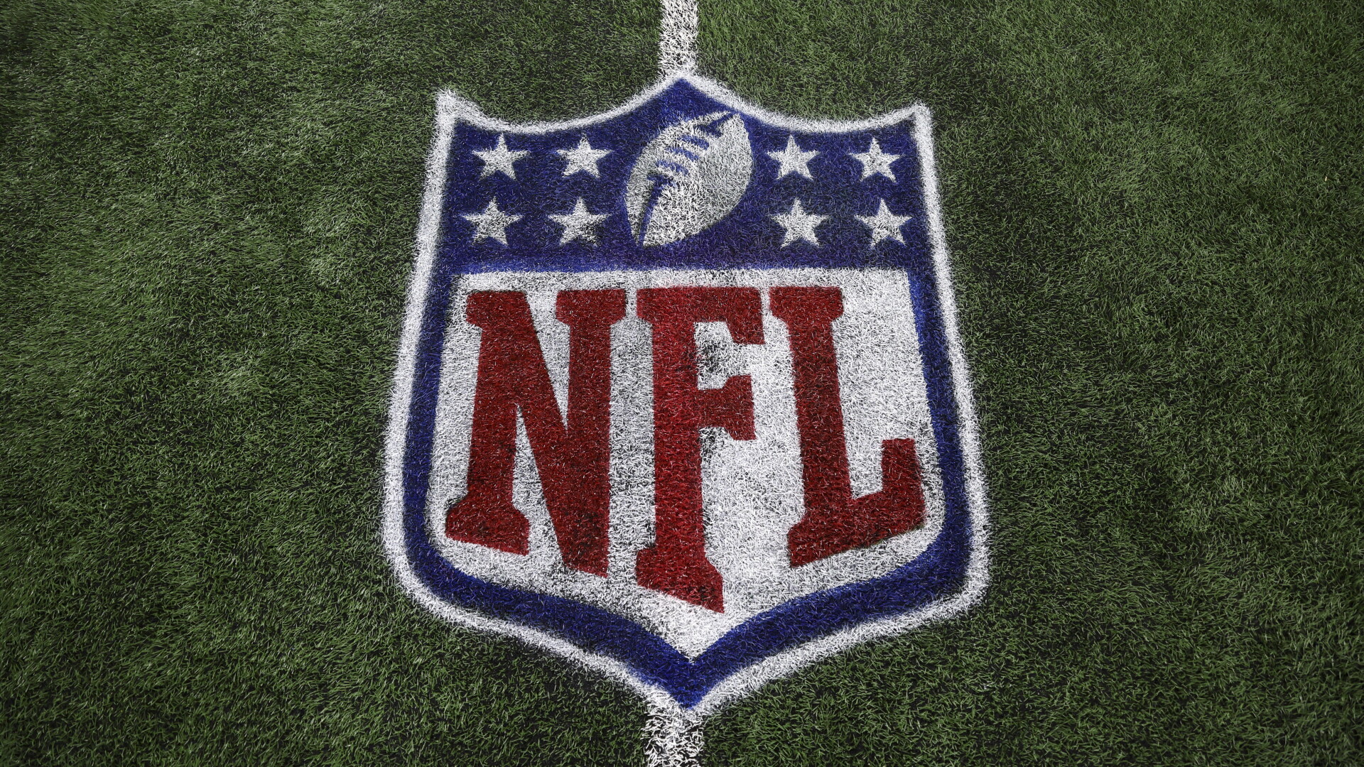 League won't allow Dae'Quan Wright or Zxavian Harris to sign with NFL teams