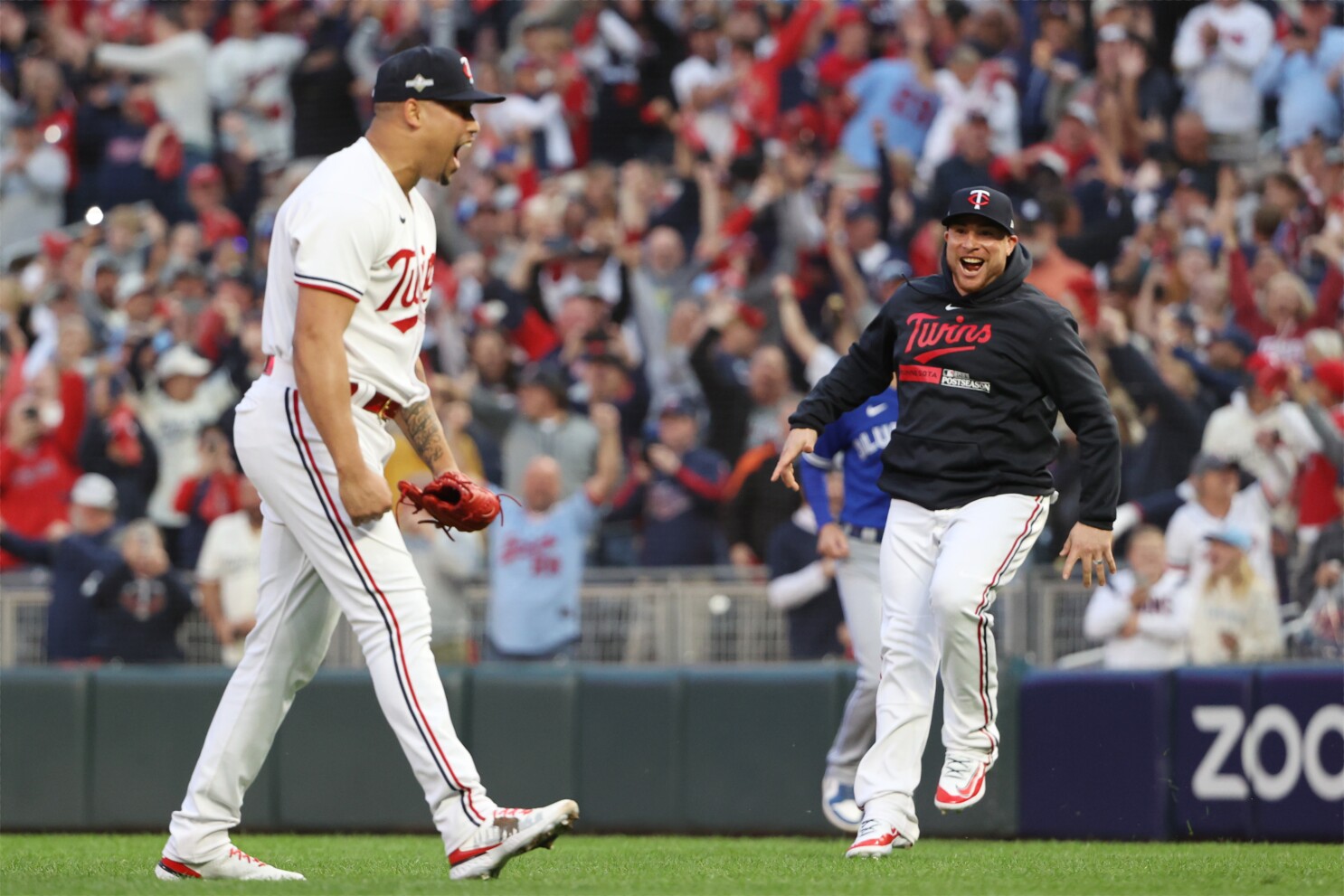 Astros complete sweep of Yankees, advance to fourth World Series in six  years - The Boston Globe