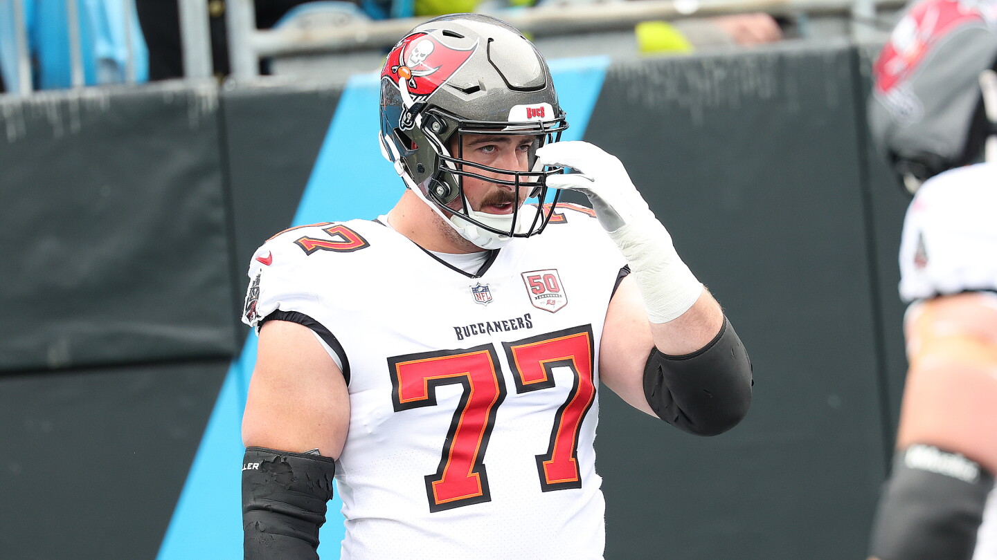 Colts Add Offensive Tackle Charlie Heck to Roster