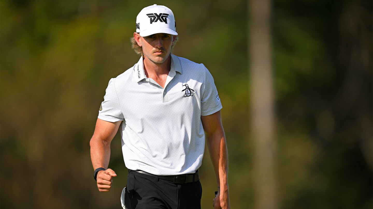 Knapp hits third-round 63 to move atop leaderboard Knapp hits third-round 63 to move atop leaderboard