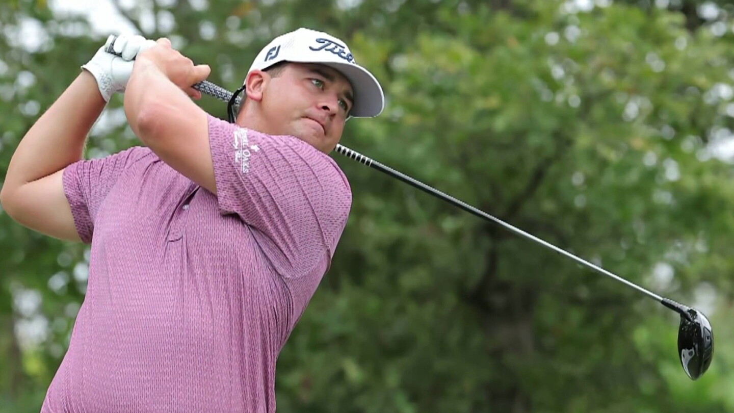 White’s journey from paralysis to PGA Tour White’s journey from paralysis to PGA Tour