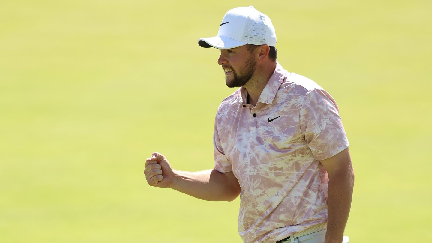 Captivating Alex Fitzpatrick Rallies From 6-shot Deficit To Win Indian Open Background for Mobile Captivating Alex Fitzpatrick Rallies From 6-shot Deficit To Win Indian Open Background for Mobile