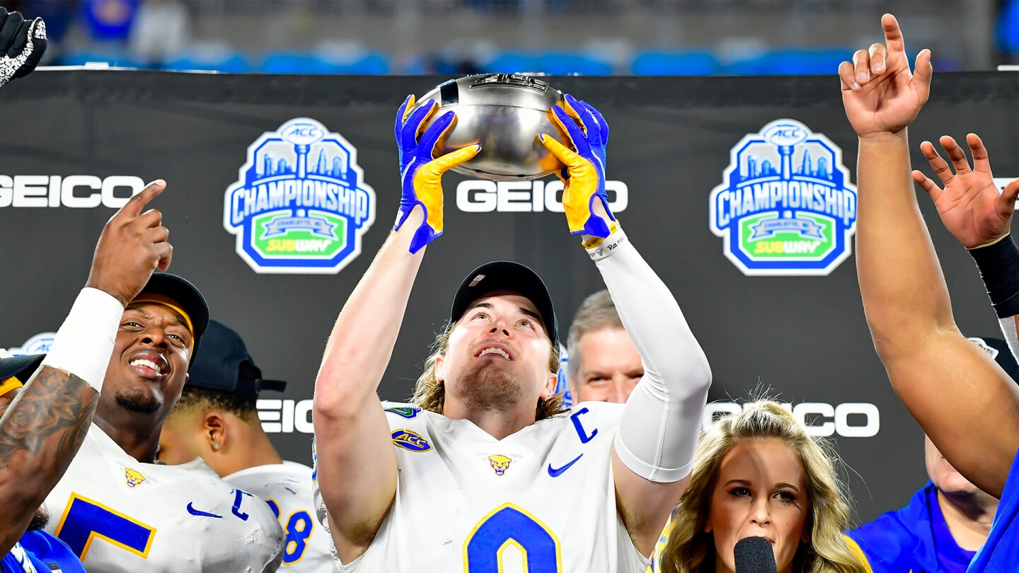 No. 17 Pitt rolls by No. 18 Wake Forest 45-21 for ACC title - NBC Sports