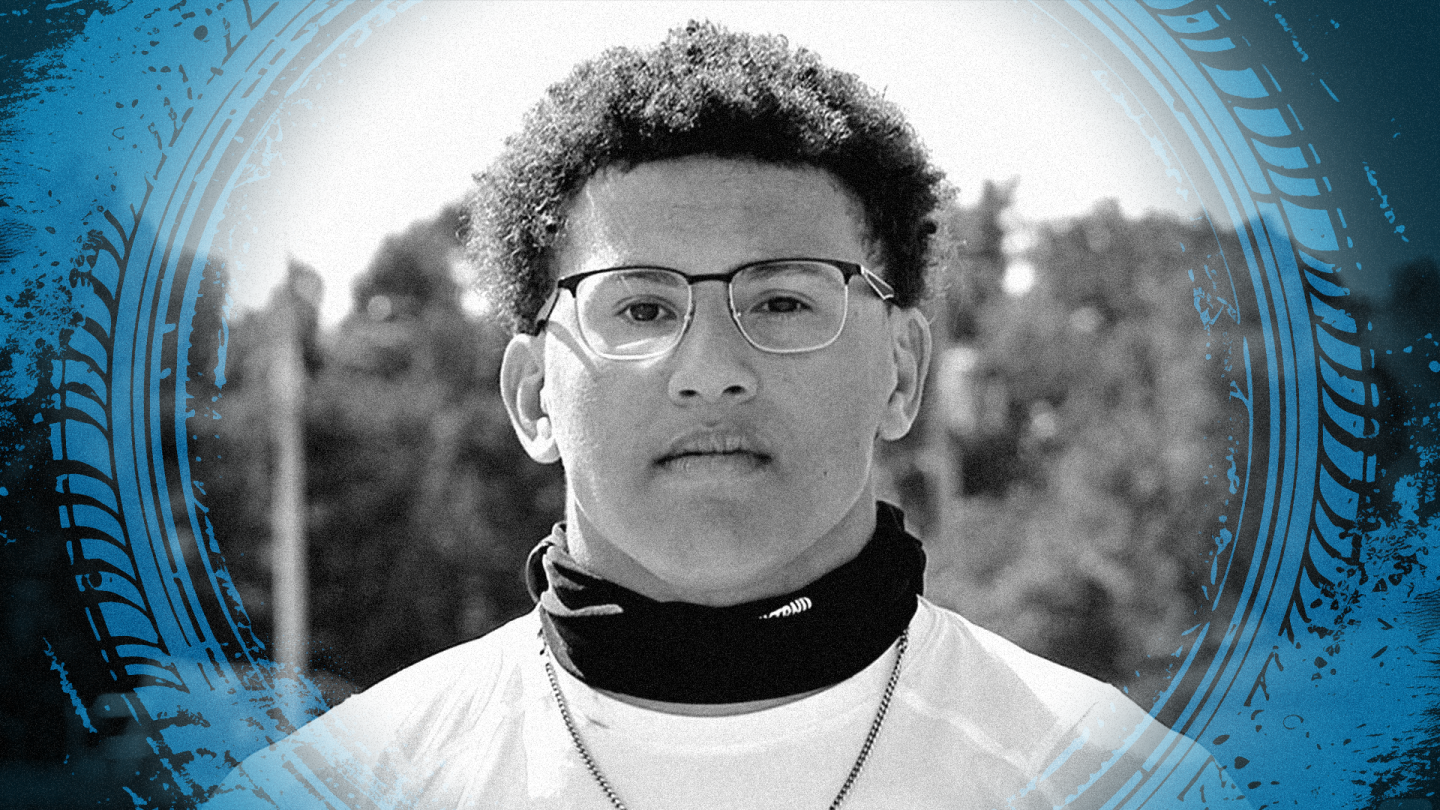 Kaleb Edmonds Tight End Kaleb Edwards Will be Honored as a 2025 Navy All-American ...