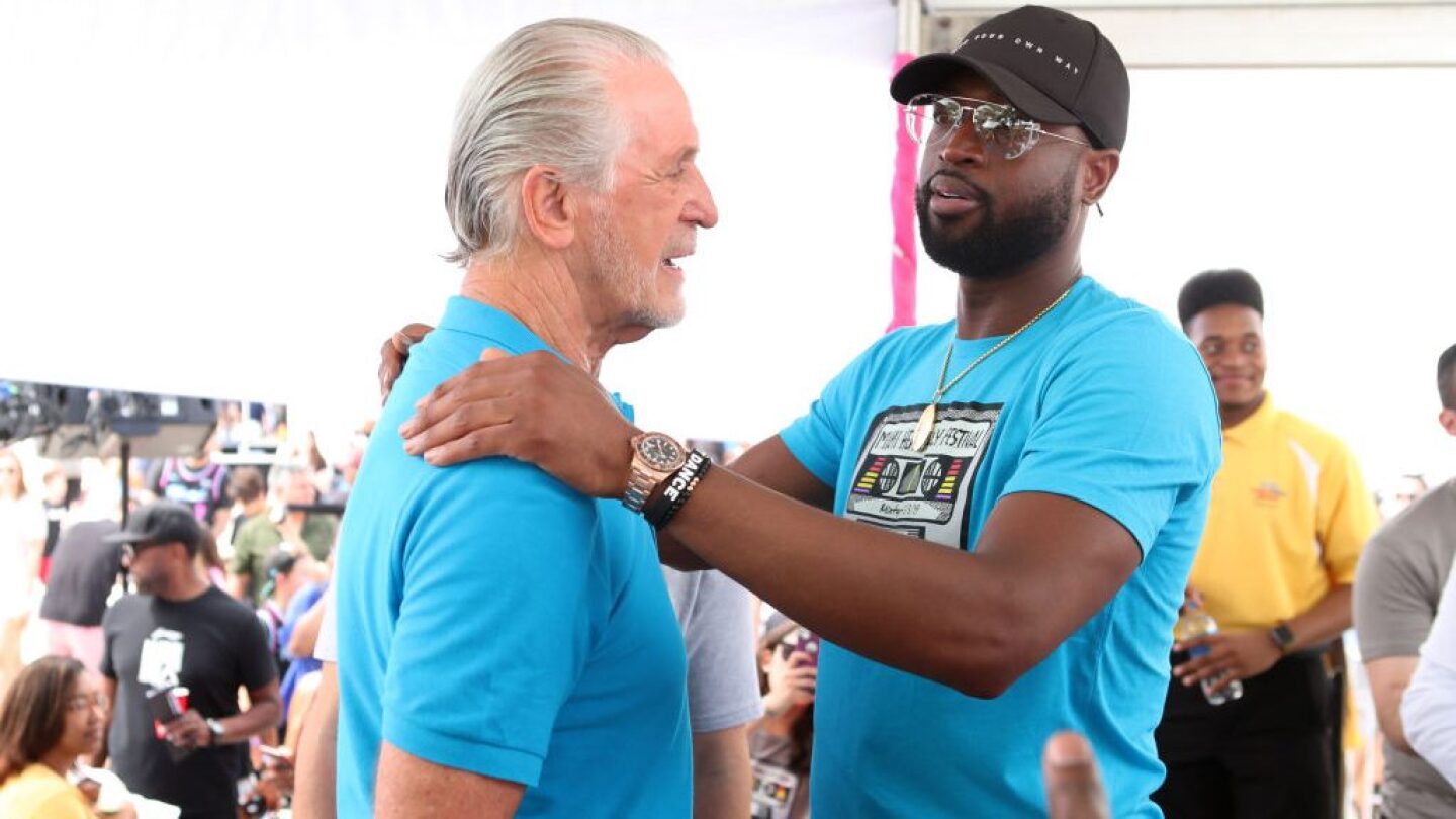 Dwyane Wade and Pat Riley dance in Aladdin-themed costumes (video ...