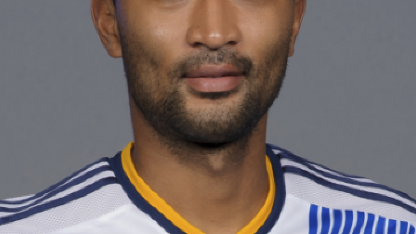 LA Galaxy adds depth at the back, finally makes James Riley official ...