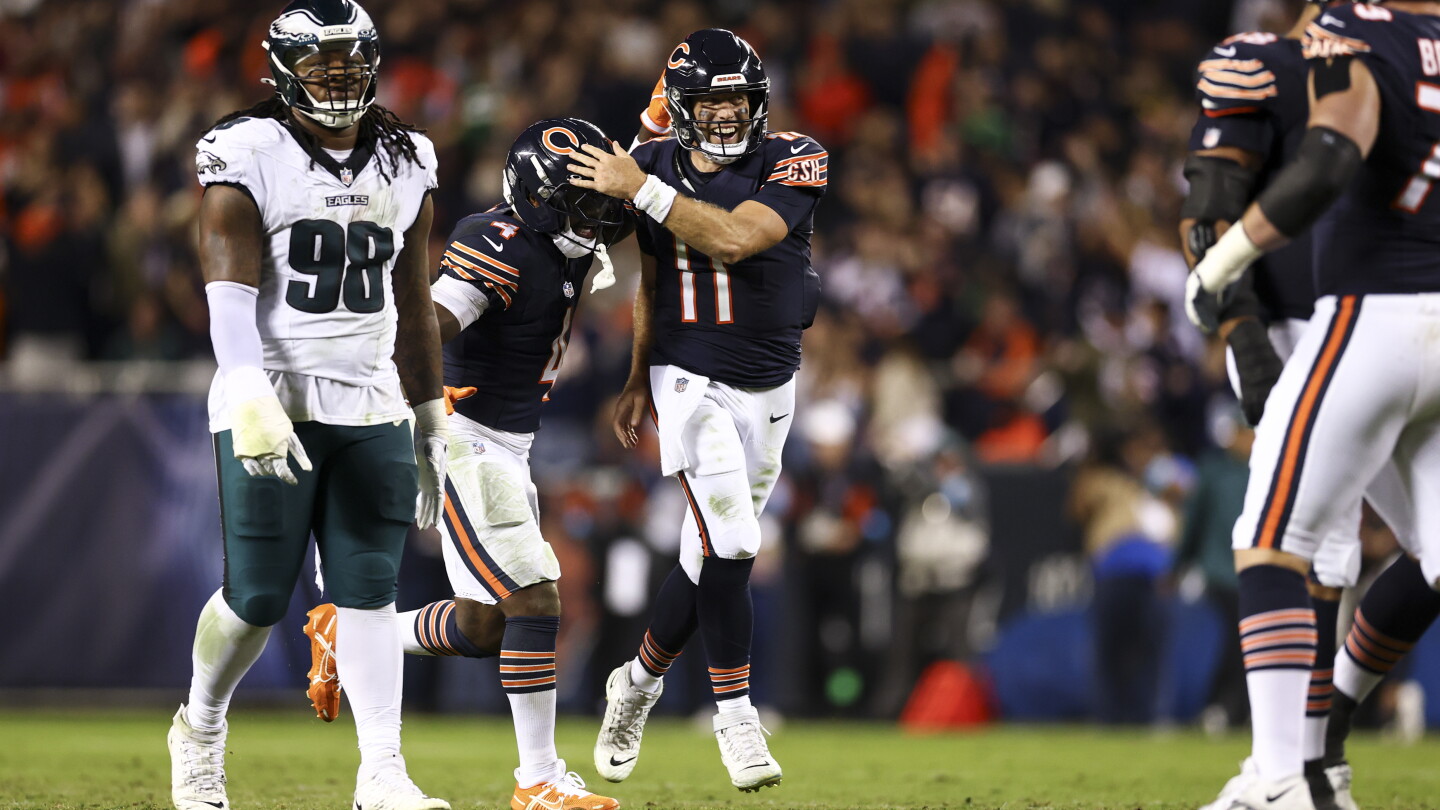 Ben Johnson praises Case Keenum, doesn't say who Bears' starting QB will be next week