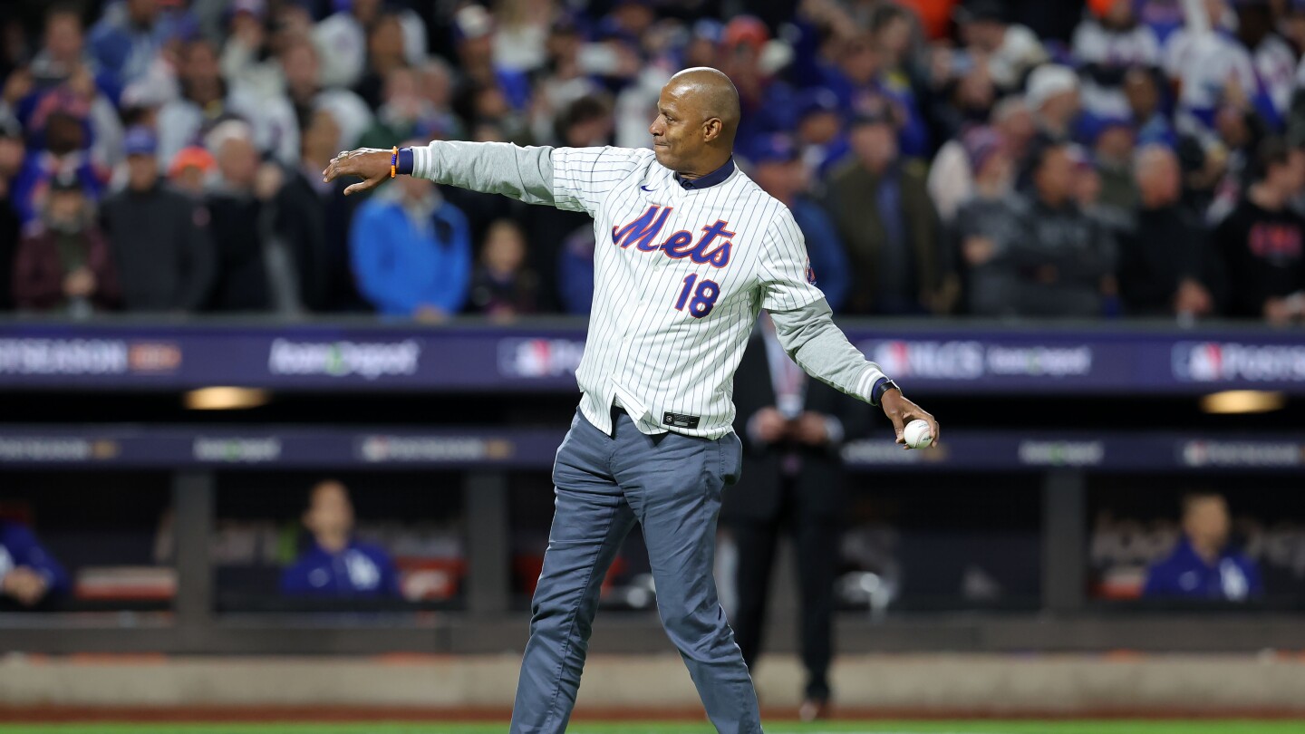 Strawberry says MLB needs to focus on developing, marketing game within inner cities Strawberry says MLB needs to focus on developing, marketing game within inner cities