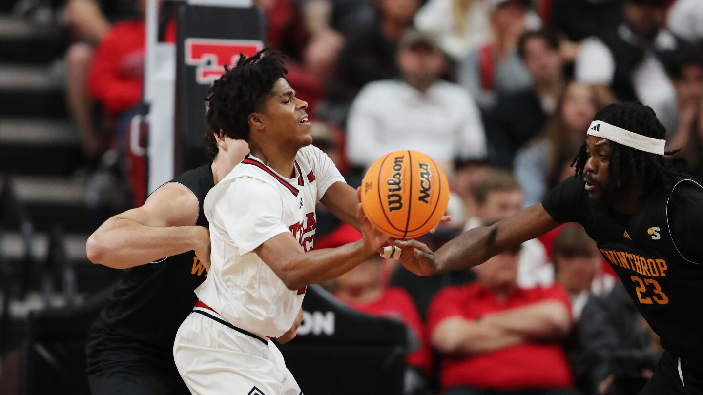 Anderson scores 29 points as No. 15 Texas Tech wins 46th straight non-conference home game