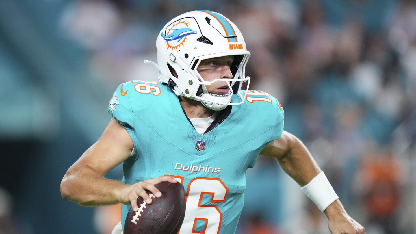 Dolphins Re-sign Quarterback Mark Gronowski to Practice Squad