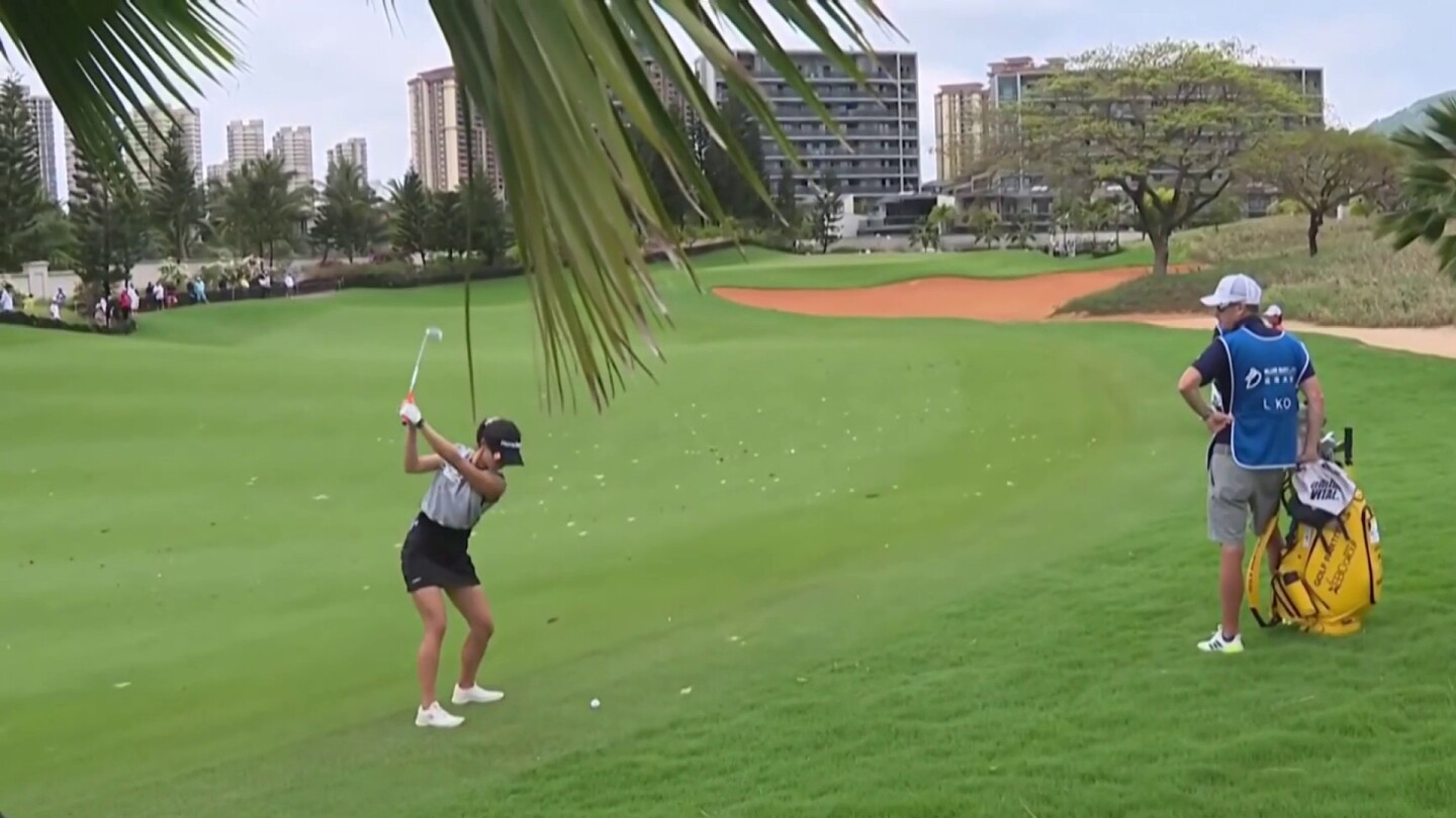 Ko holes out from fairway for spectacular eagle Ko holes out from fairway for spectacular eagle