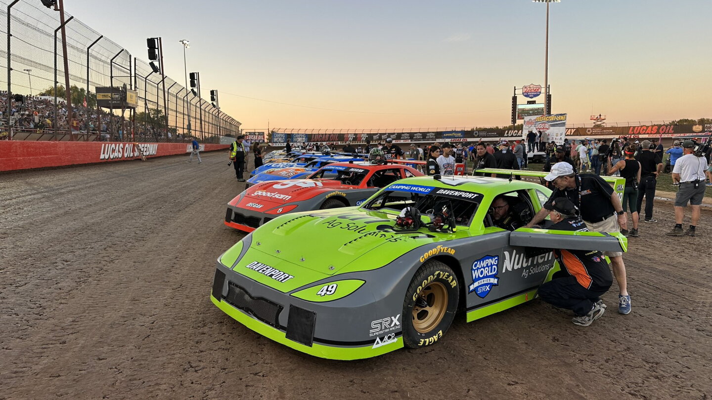 Srx Dirt Racing Jonathan Davenport wins SRX Season finale at Lucas Oil Speedway doing ...