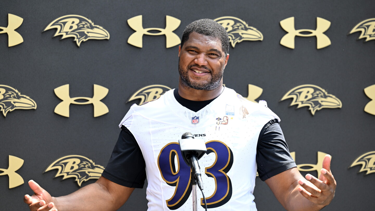 Calais Campbell Joins Ravens Camp for First Practice