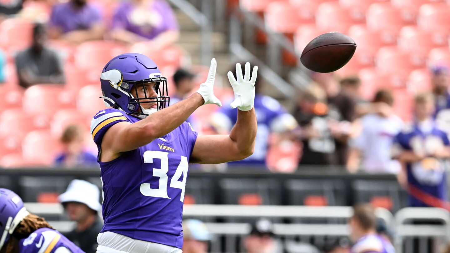 Lions Sign Tight End Nick Muse and Waive Tarik Black