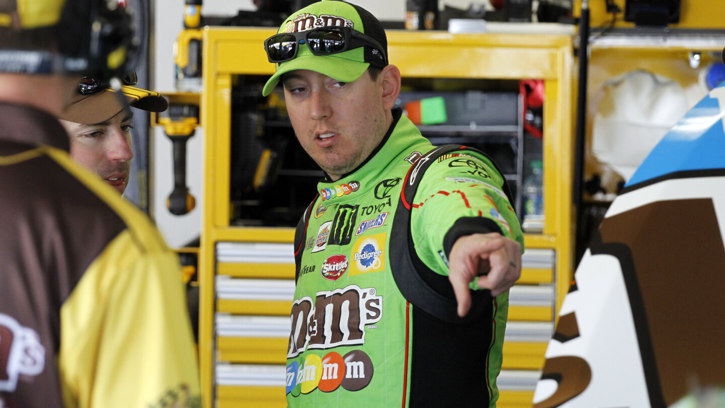 Gorgeous Le Pilote De Nascar Kyle Busch Décédé À 41 Ans Artwork Digital Art Gorgeous Le Pilote De Nascar Kyle Busch Décédé À 41 Ans Artwork Digital Art