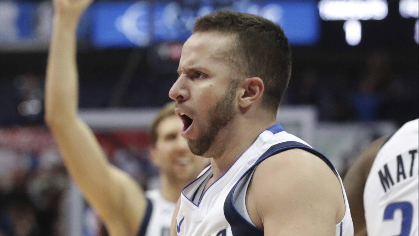 Barea J.J. Barea, Mavericks end Raptors six-game streak with 98-93 win - NBC ...