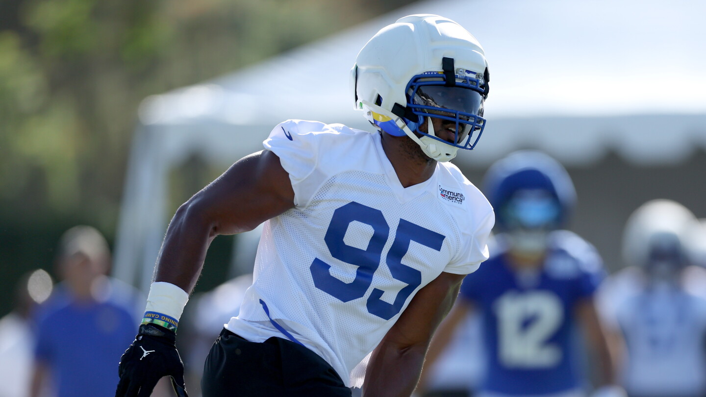 Myles Garrett Returns to Practice After Back Soreness