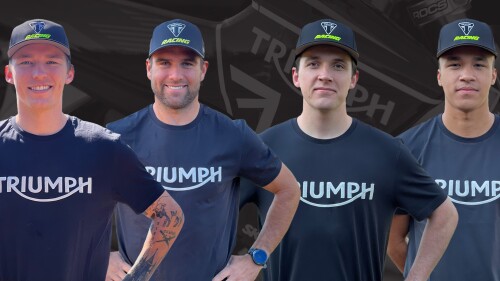 Команда SMX 2025 Triumph Factory Racing Ялек Сволл Остин Форкнер Джордон Смит Стайлз Роберстон.jpg