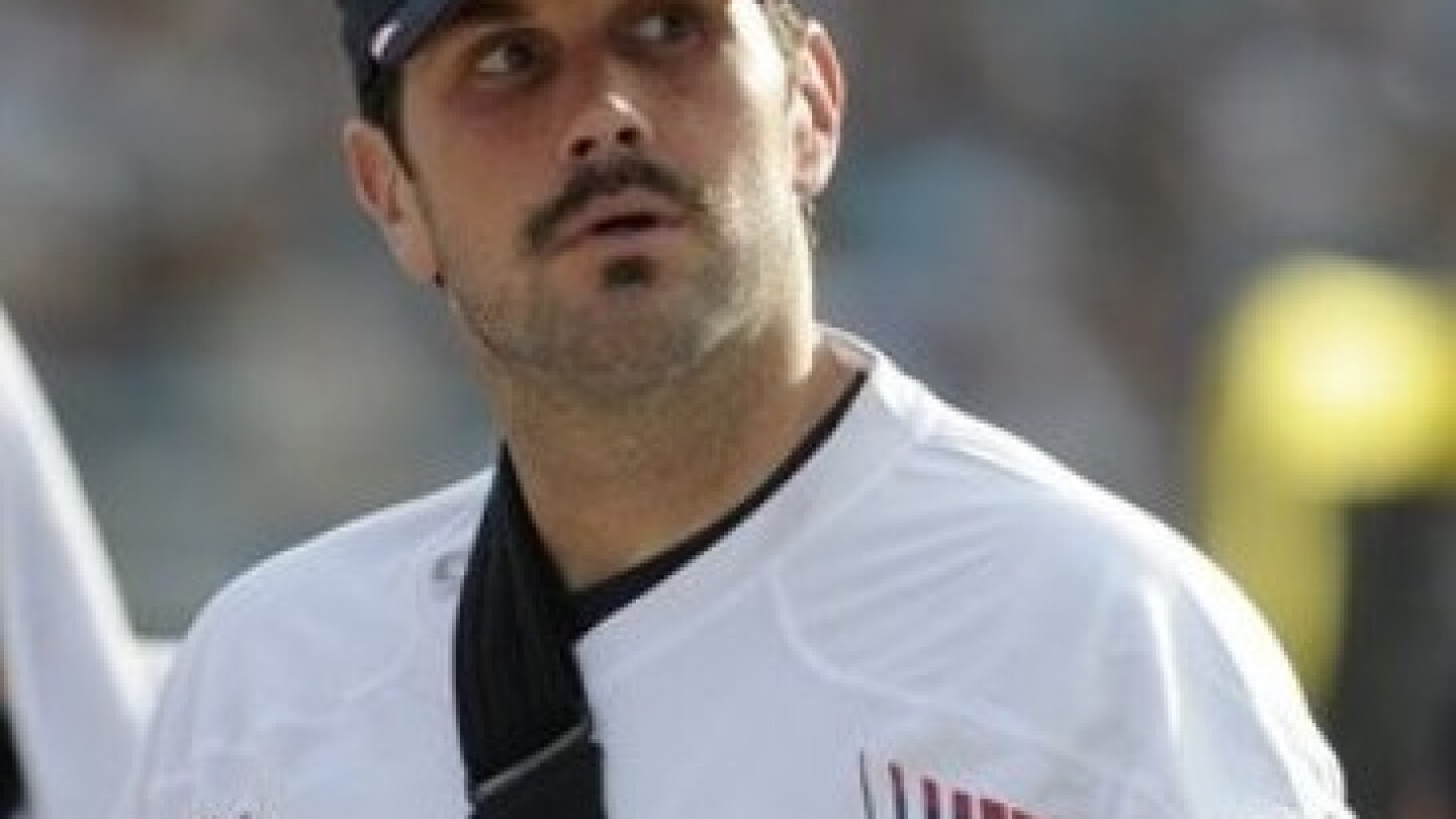 Behind the Helmet: Matt Leinart’s Journey Through Football Behind the Helmet: Matt Leinart’s Journey Through Football