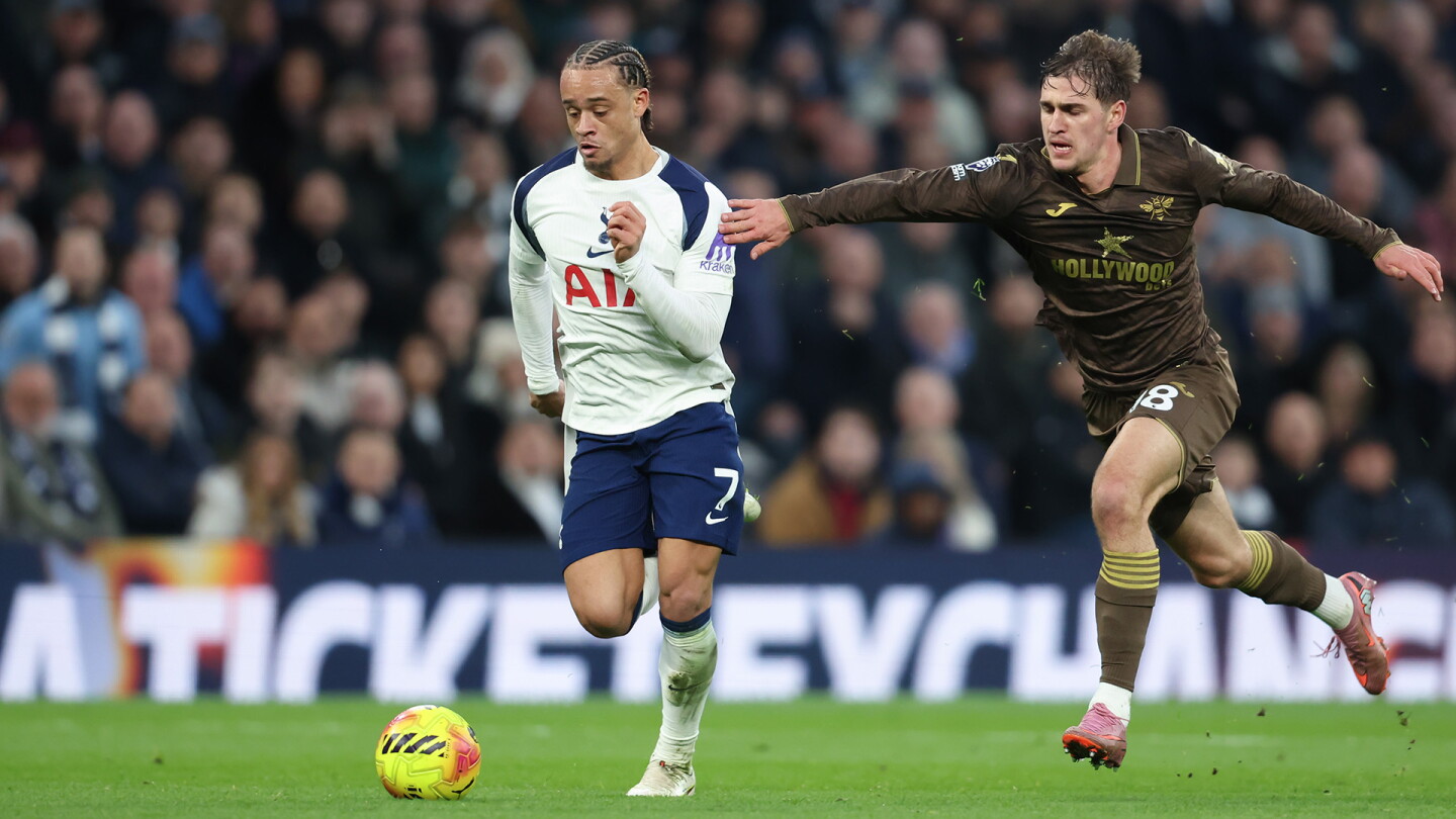 Xavi Simons has 'breakout game' for Spurs against Brentford