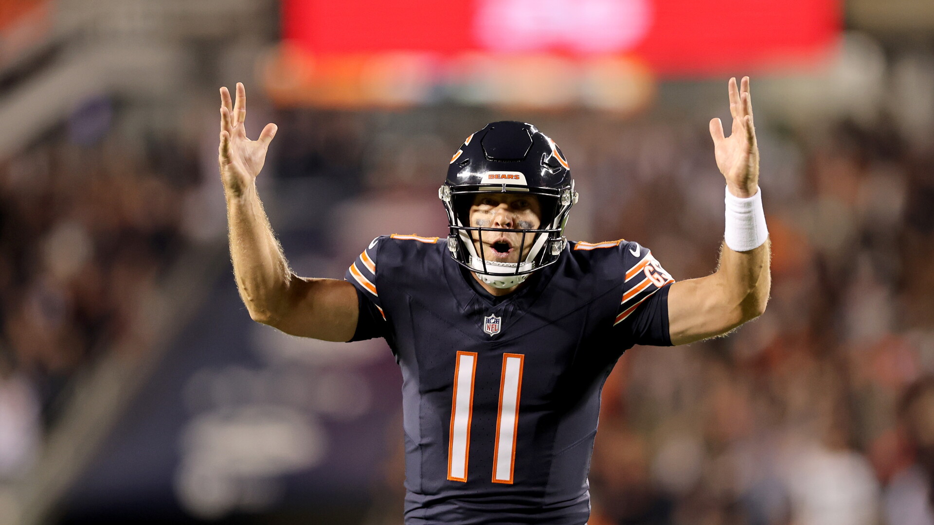 Monday Night Football: Bears lead Eagles 10-7 at halftime