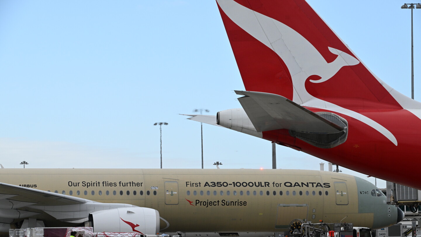 49ers Arrive in Melbourne for Upcoming Game Against Rams